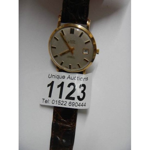 1123 - A good UNO 27 jewel  Incabloc automatic wrist watch, in working order.