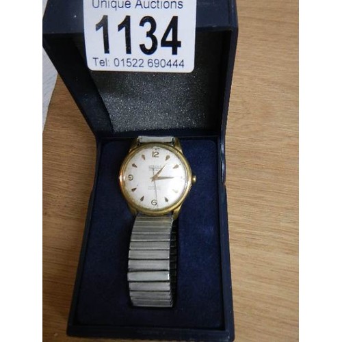 1134 - A good gent's Ramona 25 jewel incabloc automatic wrist watch in working order.