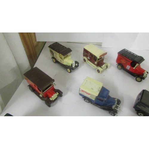 1413 - Twelve die cast model cars.