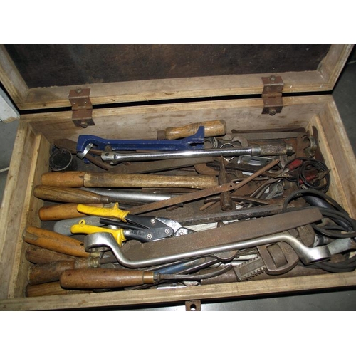 120 - An old wooden tool box and contents