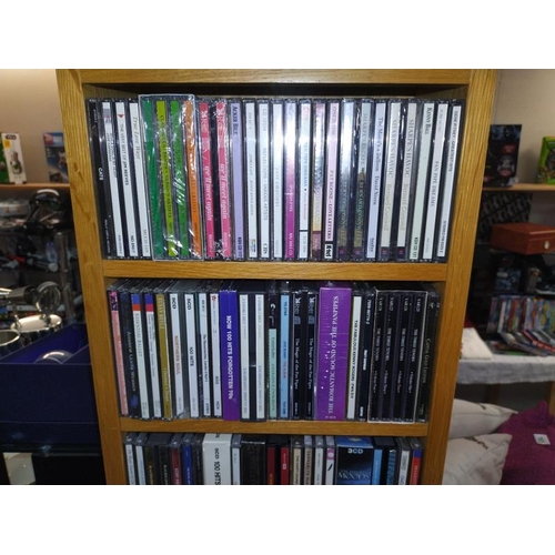 178 - A quantity of music CD's including Country, the 3 tenors etc. including CD storage case