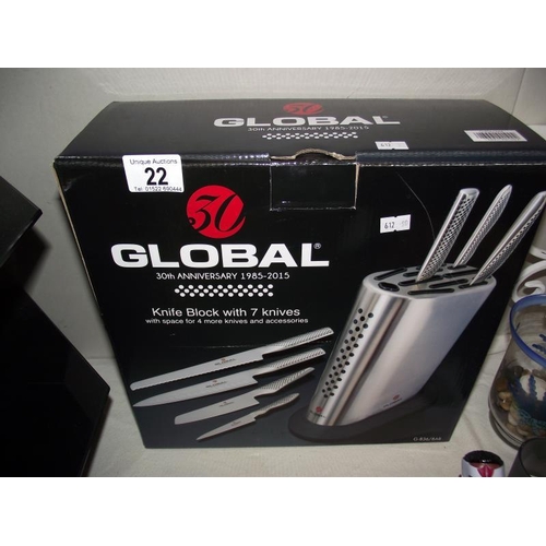 22 - A boxed Global 30th anniversary 1985-201 knife block with 7 knives (new)