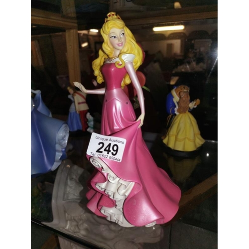 249 - 5 Disney enchanting collection figures, 3 Princesses Aurora, Cinderella and Ariel, plus Beauty and t... 