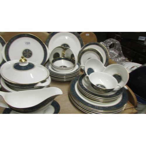 1585 - A large quantity of Royal Doulton Carlyle pattern dinner ware, COLLECT ONLY.