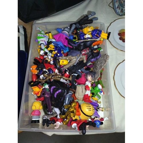 275 - A box of plastic toy figures including Disney Mickey Mouse, Star Wars & Turtles etc.