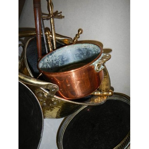 794 - A mixed lot of brass and copper including coal scuttle , bin, lamp etc., COLLECT ONLY.