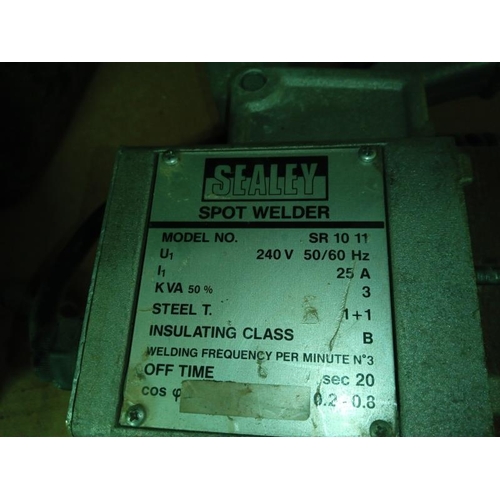 438 - A Sealey spot welder model no: SR10 11. Working when tested. COLLECT ONLY