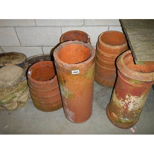 1663 - A quantity of old chimney pots, COLLECT ONLY.