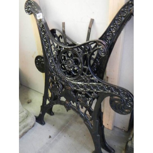 1667 - A pair of cast metal bench ends, COLLECT ONLY.