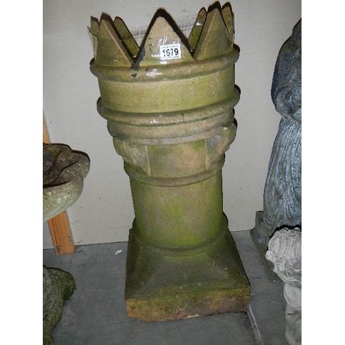 1679 - A chimney pot, COLLECT ONLY.