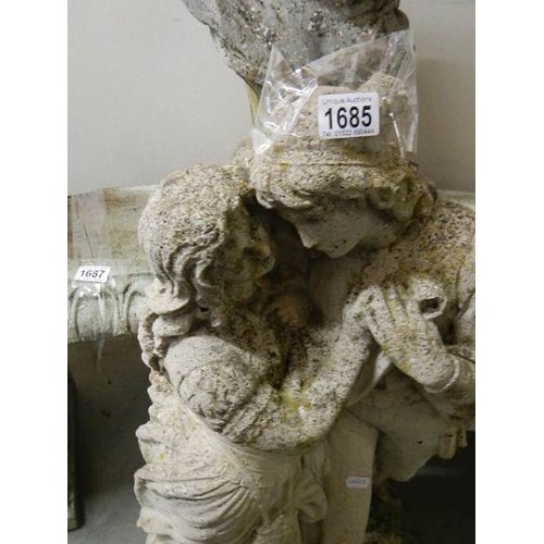 1685 - A garden statue, COLLECT ONLY.