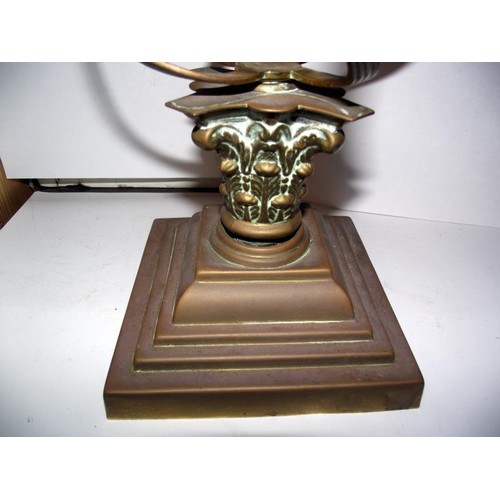 1454 - A Victorian brass oil lamp base/