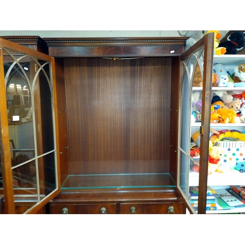 352 - A Georgian style mahogany display cabinet with astragal glazed doors and dental cornice (98cm x 37cm... 