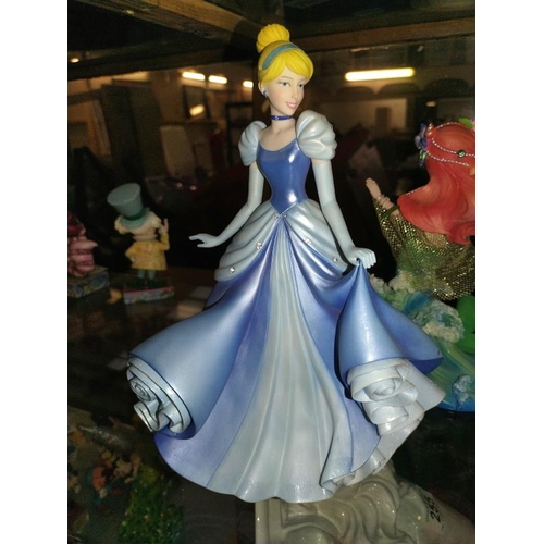 249 - 5 Disney enchanting collection figures, 3 Princesses Aurora, Cinderella and Ariel, plus Beauty and t... 