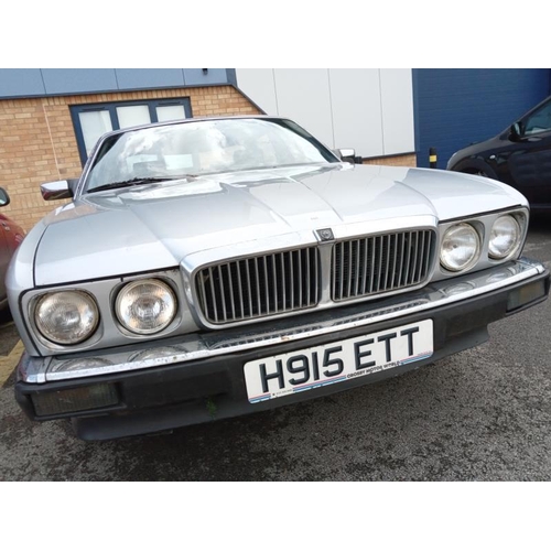 460 - A Jaguar XJ6, 4.0 litre auto, 1st registered 1/9/90, grey leather interior, dry stored at least for ... 