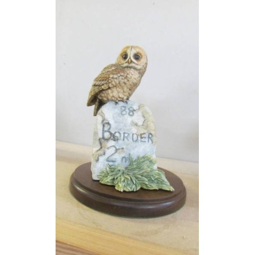 15 - Two Border fine art owl figures, COLLECT ONLY.