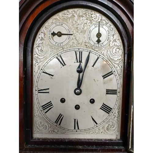 1569 - A mahogany bracket clock. COLLECT ONLY.