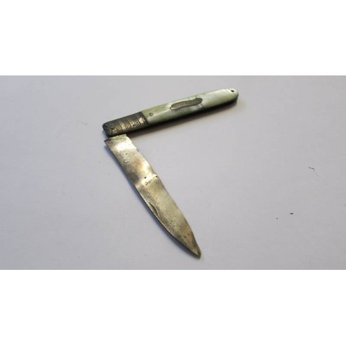 245 - A silver pocket knife a/f and a gold propelling pencil.