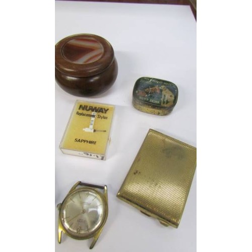 273 - A mixed lot including powder compact / cigarette case etc.,