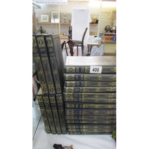 400 - A collection of 20 Alastair Maclean Blue Heron faux leather and gilt hardback books.