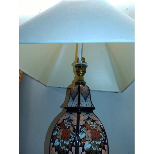 1014 - An oriental style table lamp (51cm high) COLLECT ONLY