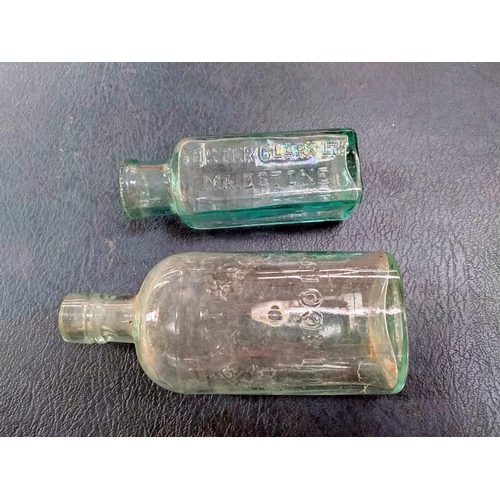 1050 - A quantity of vintage bottles including stoneware Lincoln ginger beer bottles. COLLECT ONLY.