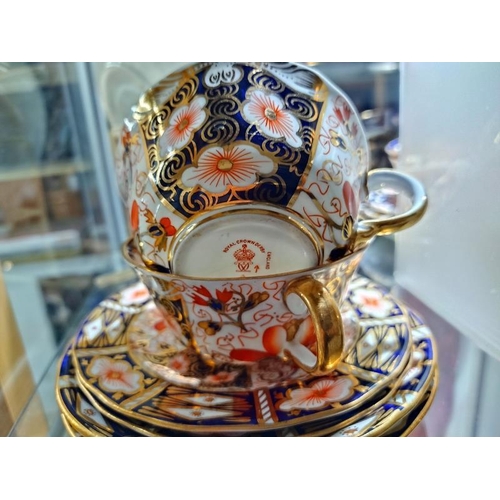 2135 - A Royal crown Derby tea set. COLLECT ONLY.