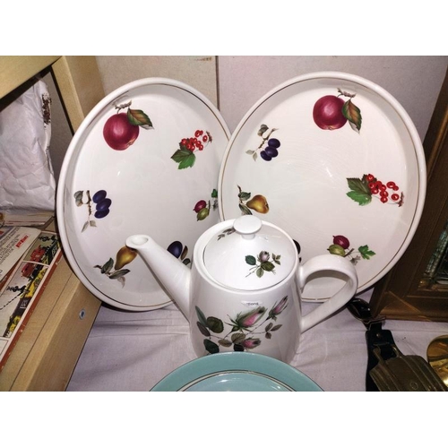 68 - Royal Tudor Ware ironstone oval plates, Ridgeway fruit/dessert bowls and a teapot, COLLECT ONLY.