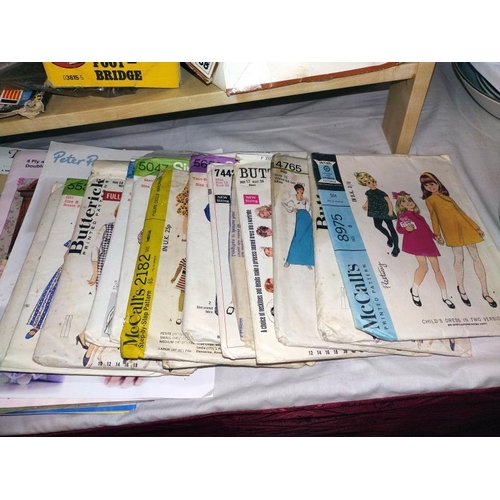 71 - A quantity of vintage knitting and sewing patterns