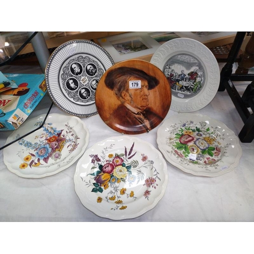 179 - A quantity of collector's plates. COLLECT ONLY.