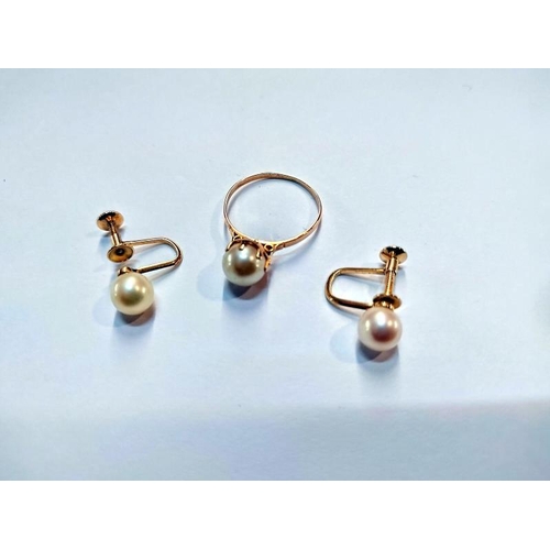 2050 - 14ct gold cultured pearl earrings, gold and cultured pearl ring