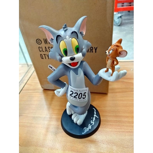 2205 - A Warner Bros classic Tom & Jerry figure. Signed Bob Singer.