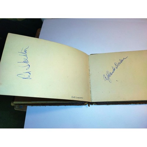 2093 - An excellent autograph book including:
Walt Disney, Buster Keaton, Burt Lancaster, Dinah Shore, Mary... 