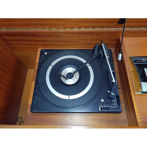 283 - A 1960's Portadyne Radiogram, radio bezel A/F. COLLECT ONLY.