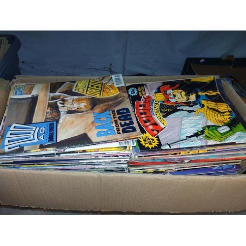 1184 - A collection of approximately 600, 2000AD and Judge Dredd comics. Mainly 1980's