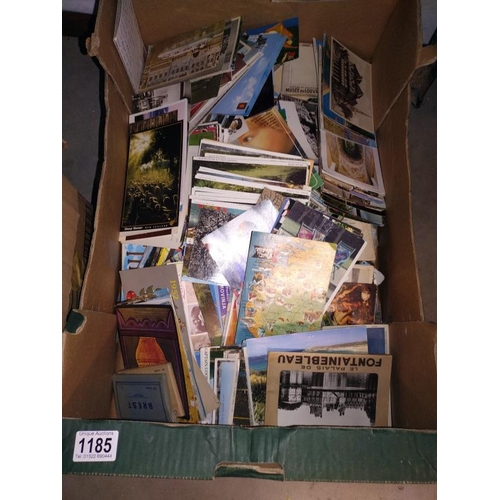 1185 - A box of mixed postcards.