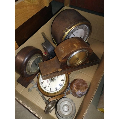 1199 - A quantity of old clocks for parts or repairs etc