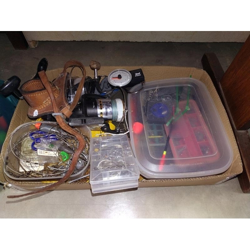 1250 - A box of used miscellaneous fishing tackle.