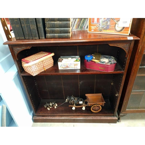 1227 - A Victorian mahogany bookcase. 107 cm x 33cm x height 107cm.  COLLECT ONLY.