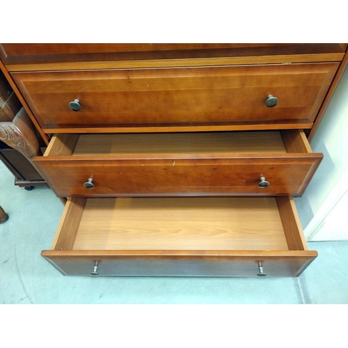 1332 - A mahogany effect bedroom chest of drawers. 89cm x 47cm x height 94cm.  COLLECT ONLY.