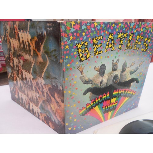 1 - The Beatles – Magical Mystery Tour UK MONO Solid centre Issue. The vinyl and sleeve is in excellent ... 