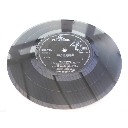 1 - The Beatles – Magical Mystery Tour UK MONO Solid centre Issue. The vinyl and sleeve is in excellent ... 