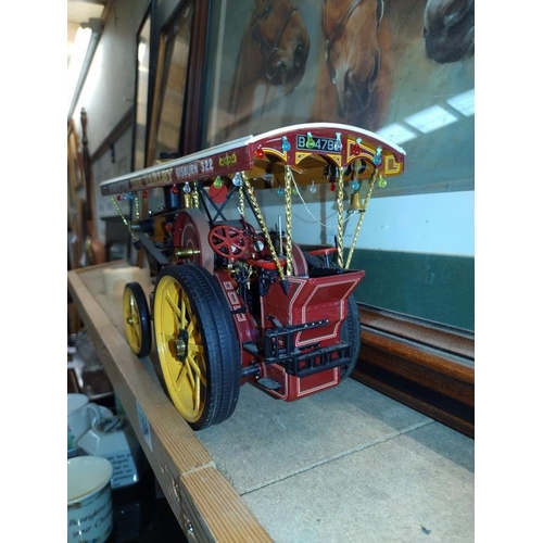 1398 - A large scale plastic model of a Garrett steam tractor engine. L32cm. COLLECT ONLY.