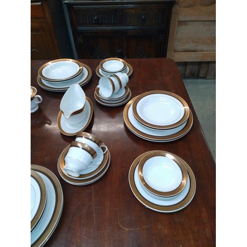 1457 - A Sango China Japan Newport Pattern dinner set. COLLECT ONLY.