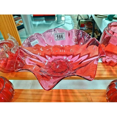 166 - 5 pieces of cranberry glass items, 3 a/f.