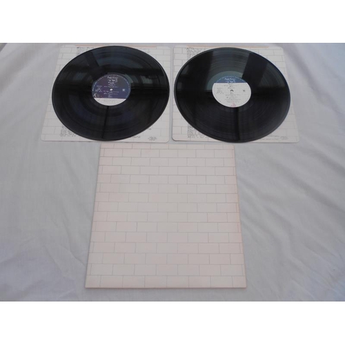 26 - Pink Floyd - The Wall UK 1st press SHSP 4112 A - 2U  B-2U, A-1U, B-2U