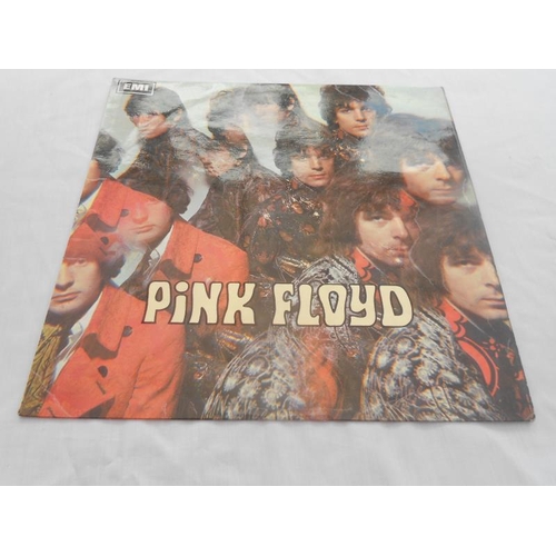 31 - Pink Floyd - Piper at the Gate of Dawn UK LP record SX 6157