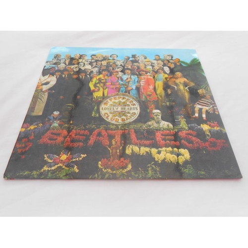 35 - The Beatles - Sgt Peppers  UK LP Record 1st press PMC 7027 XEX 637-1 XEX 638- 1 N/M