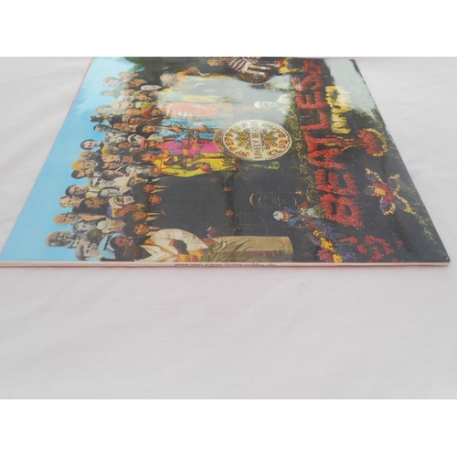 35 - The Beatles - Sgt Peppers  UK LP Record 1st press PMC 7027 XEX 637-1 XEX 638- 1 N/M