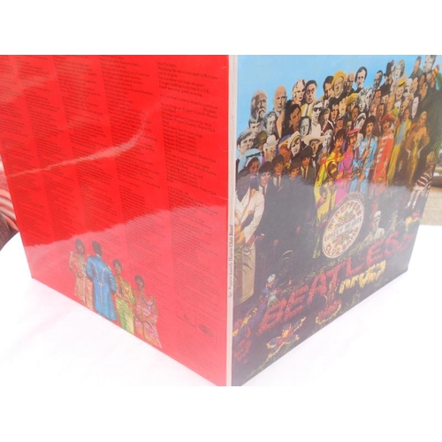 35 - The Beatles - Sgt Peppers  UK LP Record 1st press PMC 7027 XEX 637-1 XEX 638- 1 N/M